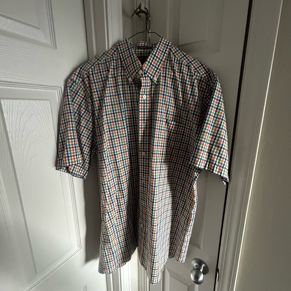 Men’s Casual Button-Down Shirt